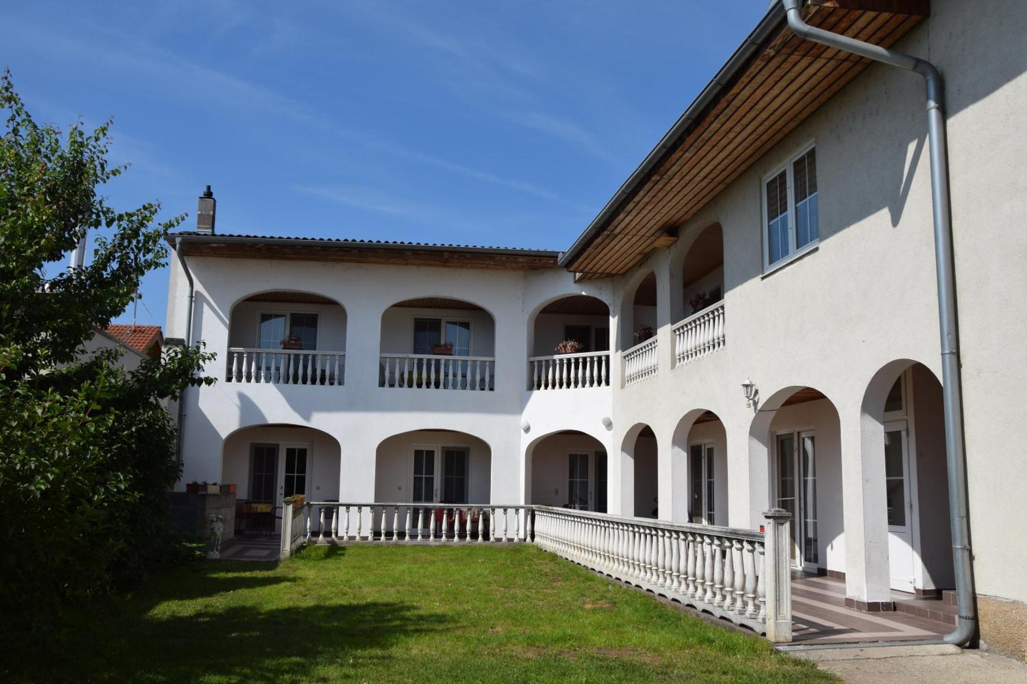 Appartmenthaus Rosenhof Podersdorf am See Exterior foto